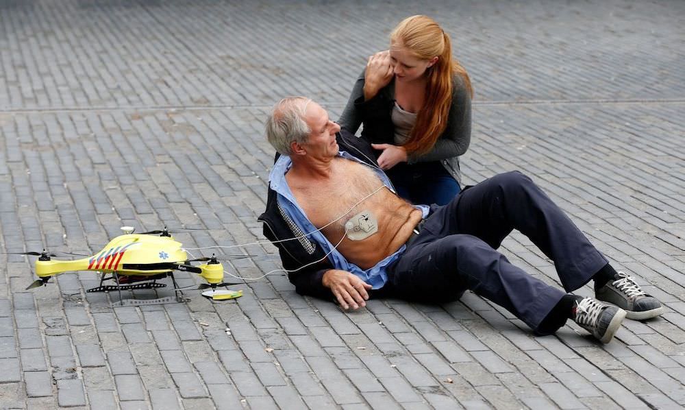 瑞典医学团队为无人机配备除颤器便于心脏复苏急救
