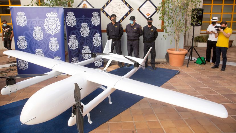 西班牙警方查获用于从摩洛哥运载毒品的大型无人机