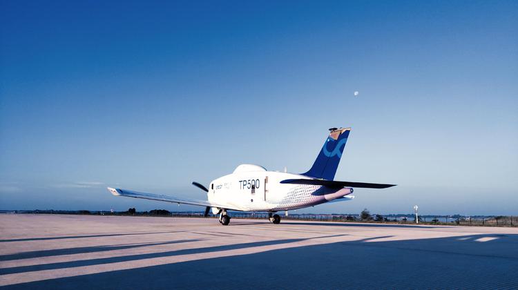 国产TP500无人运输机首飞成功，最大航程1800公里！