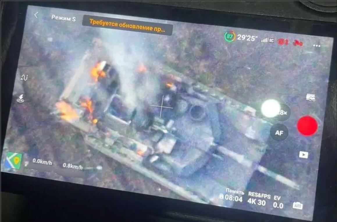 俄罗斯柳叶刀无人机摧毁了第一辆乌克兰M1A1坦克