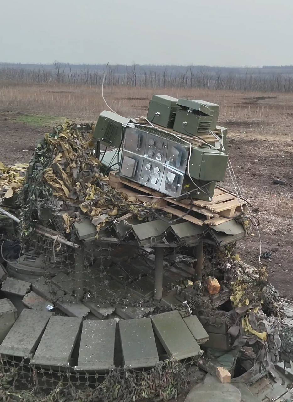 FPV无人机杀手！骑着电子战怪兽的俄罗斯坦克