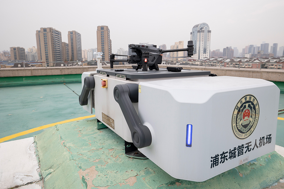 非现场执法新视角：上海浦东全国首创无人机监管违建、夜间施工