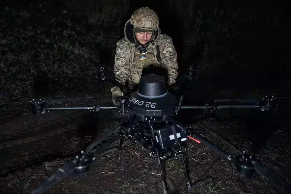 俄罗斯军队与乌克兰Baba Yaga无人机的黑夜决战